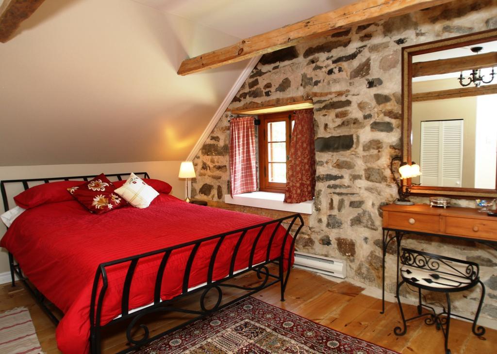 Éden sur Terre Bed and Breakfast Marieville Esterno foto