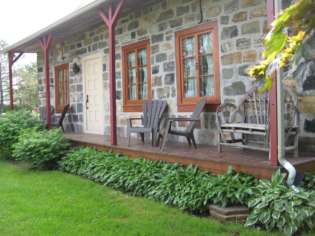 Éden sur Terre Bed and Breakfast Marieville Esterno foto